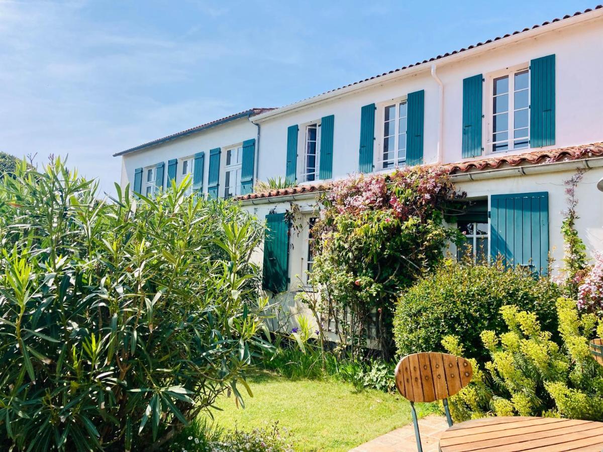 Le Chat Botte Saint-Clement-des-Baleines Bagian luar foto