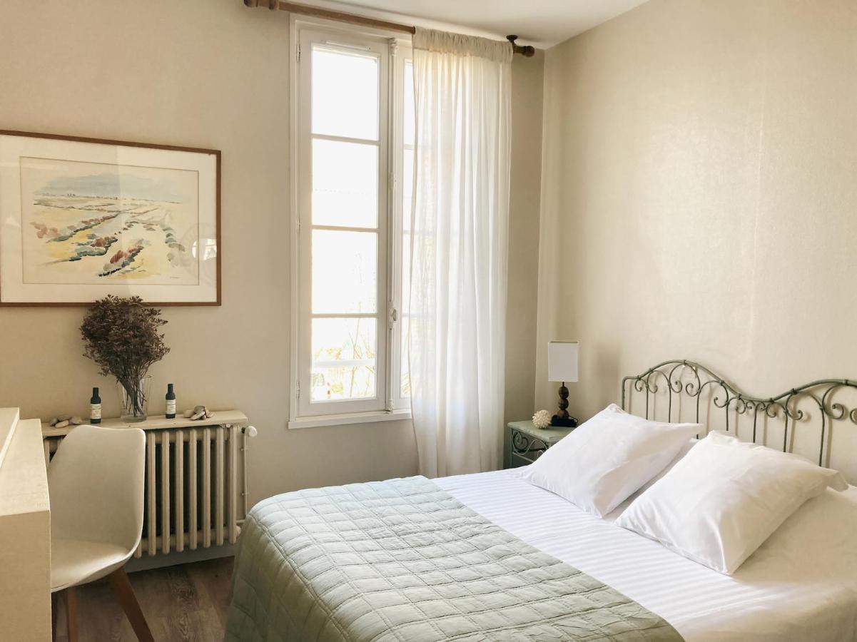 Le Chat Botte Saint-Clement-des-Baleines Bagian luar foto